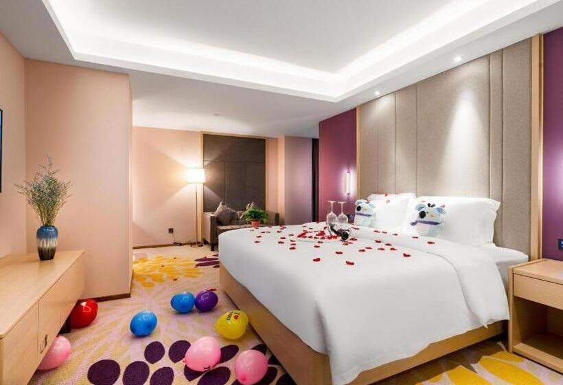 Lavande Hotel Zunyi Times Tianjie