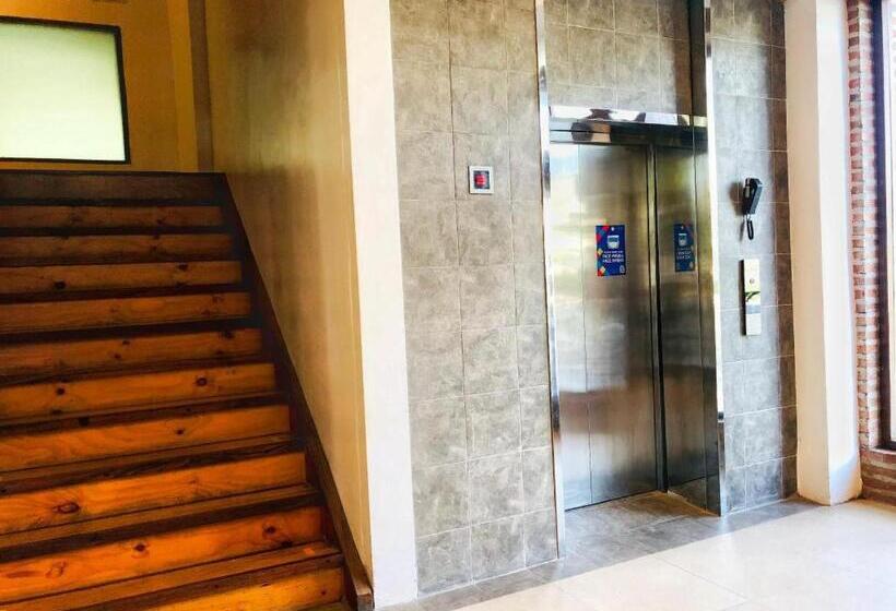 Mango Valley Hotel 5