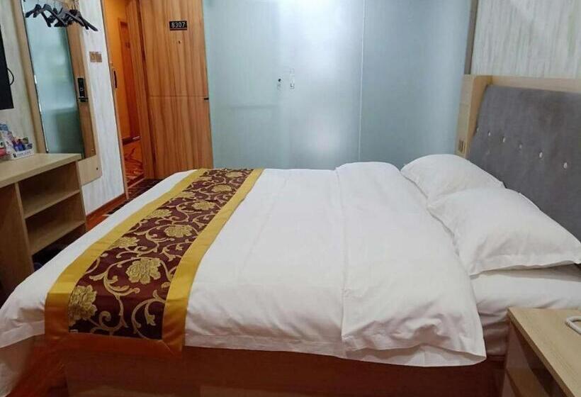 Super 8 Hotel Dingzhou Chongwen Street