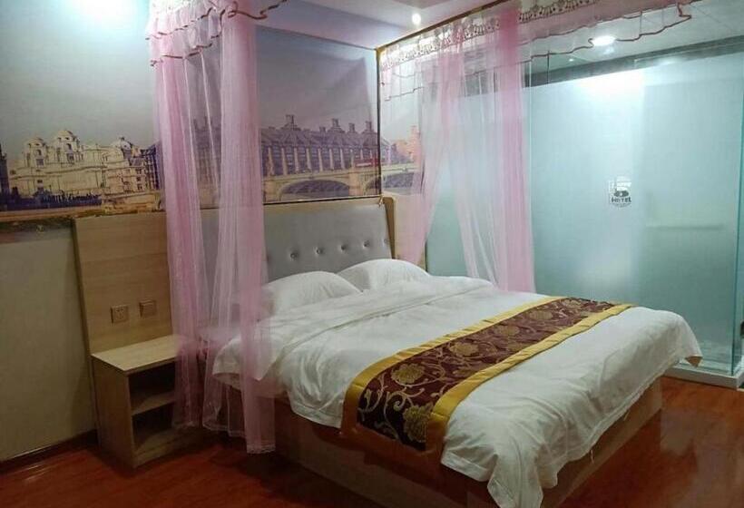 Super 8 Hotel Dingzhou Chongwen Street