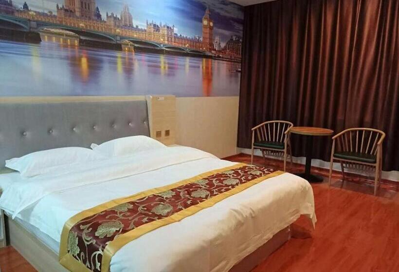 Super 8 Hotel Dingzhou Chongwen Street