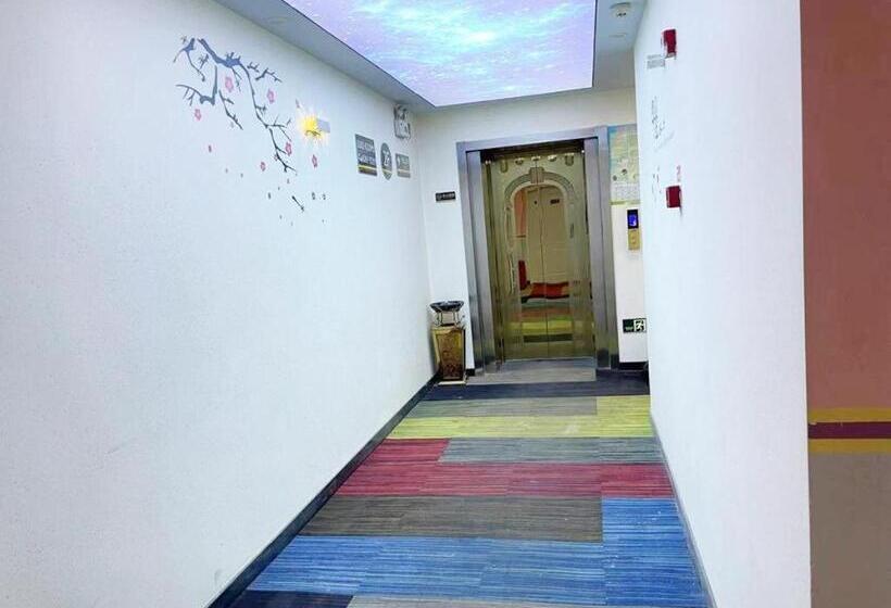 Super 8 Hotel Zhang County Government