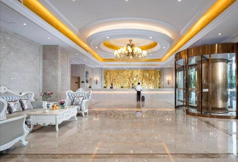 Vienna Hotel Fuzhou Changle Shouzhan Hangcheng Metro Station