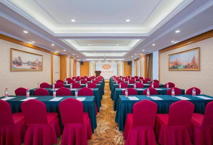 Vienna Hotel Ganzhou Economic Development Zone 1st Hospital West High Speed Railway Station