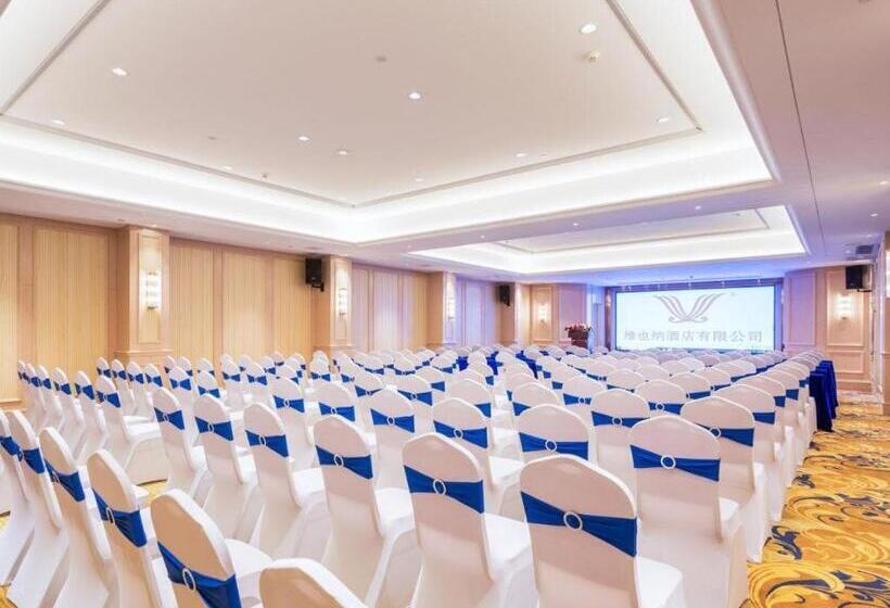 Vienna Hotel Guangdong Dongguna Wangniudun Wanghong Hub