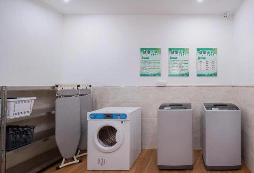 Vienna Hotel Guangdong Shantou South Bus Station