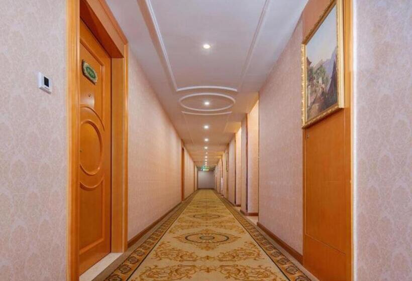 Vienna Hotel Guangdong Shantou South Bus Station