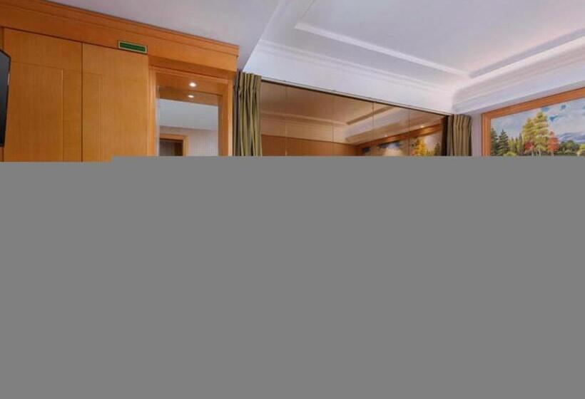 Vienna Hotel Guangdong Shantou South Bus Station