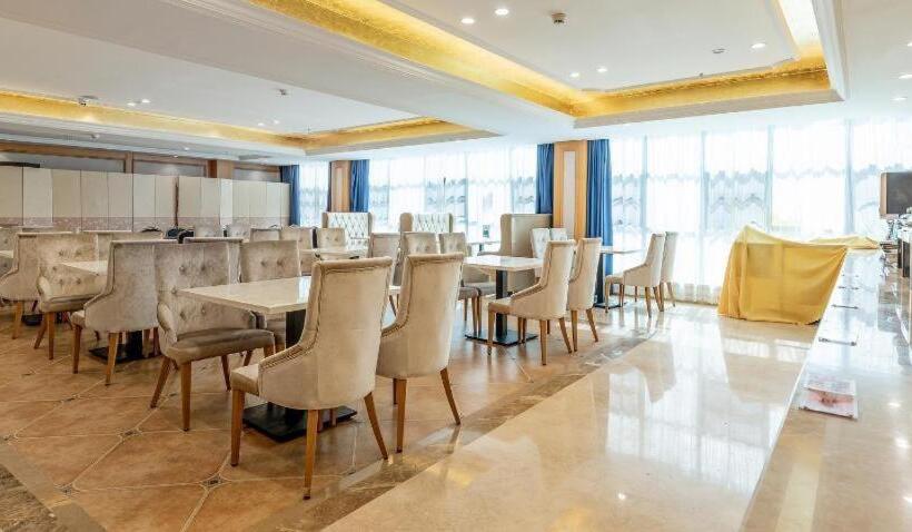 Vienna Hotel Guangdong Shaoguan Ruyuan Yao Cultural Square