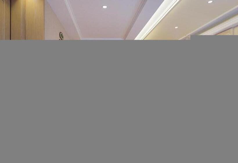 Vienna Hotel Guangdong Zhongshan Xiaolan High Speed Railway Station