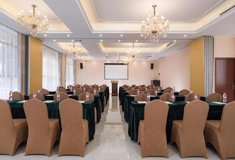 Vienna Hotel Guangxi Yulin Rong County Guinan Road