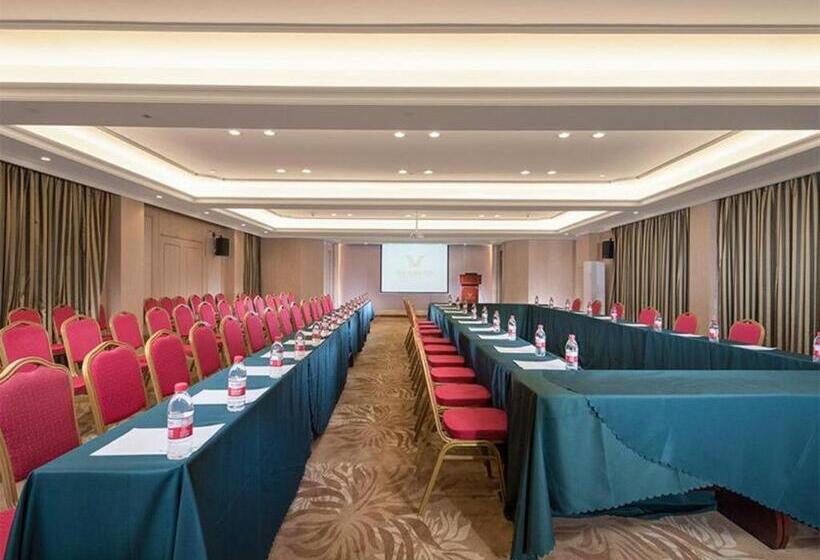 Vienna Hotel Guangxi Zhongshan Central Plaza West High Speed Railway Station