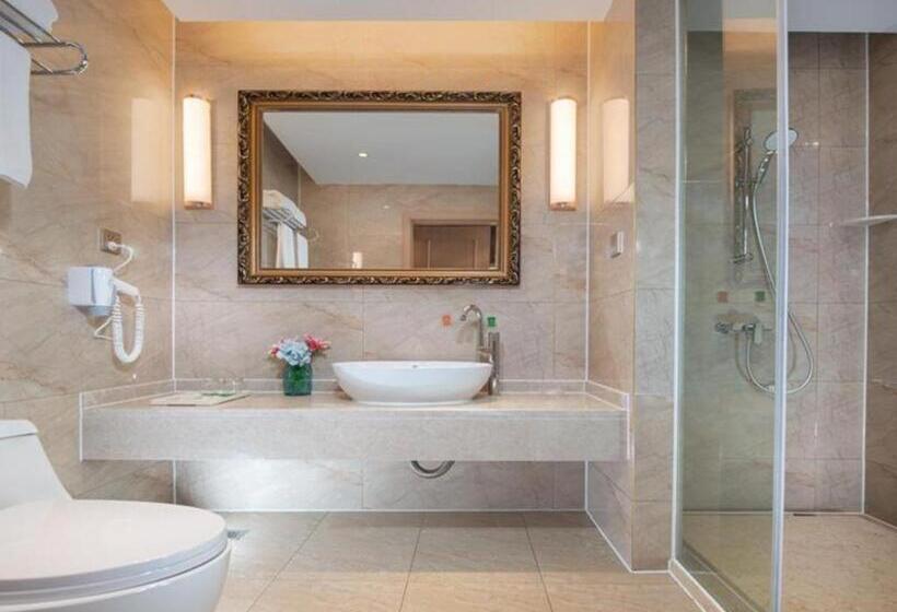 Vienna Hotel Hubei Dangyang Bus Passenger Station