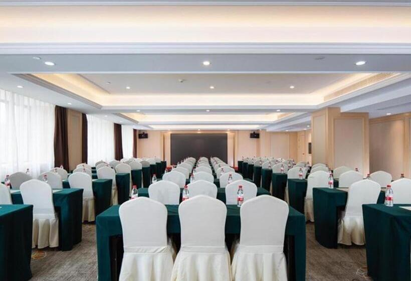 Vienna Hotel Jiangxi Yongxin Shizheng Square