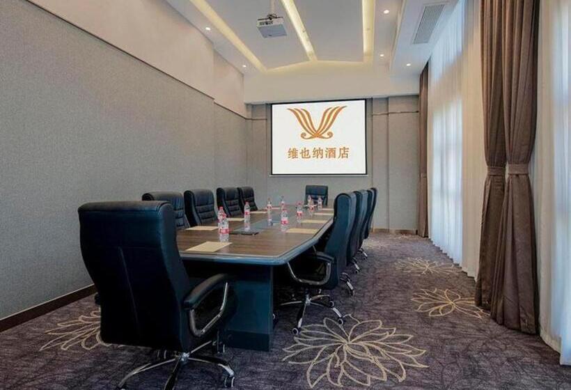 Vienna Hotel Shaanxi Hanzhong Central Square High Speed Railway Station