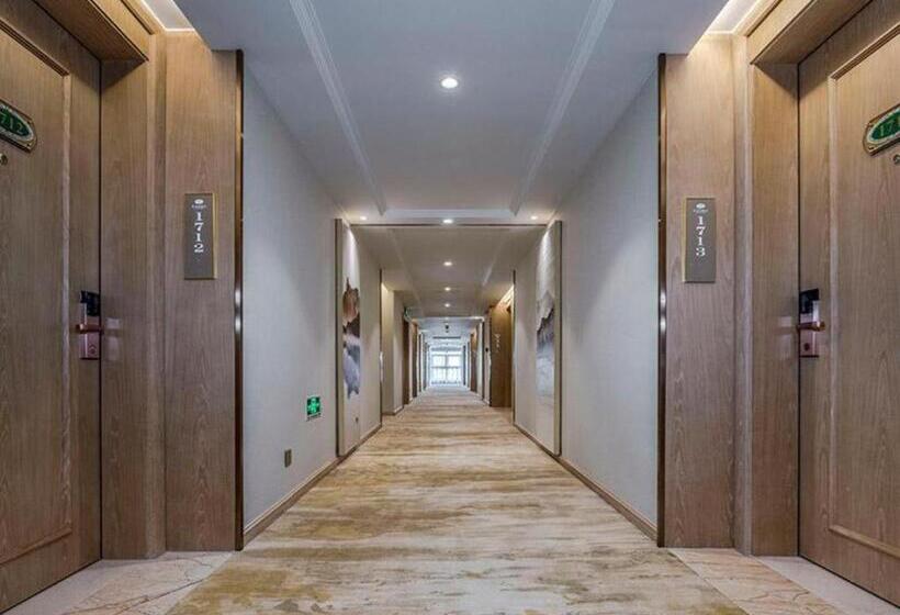 Vienna Hotel Shaanxi Hanzhong Central Square High Speed Railway Station