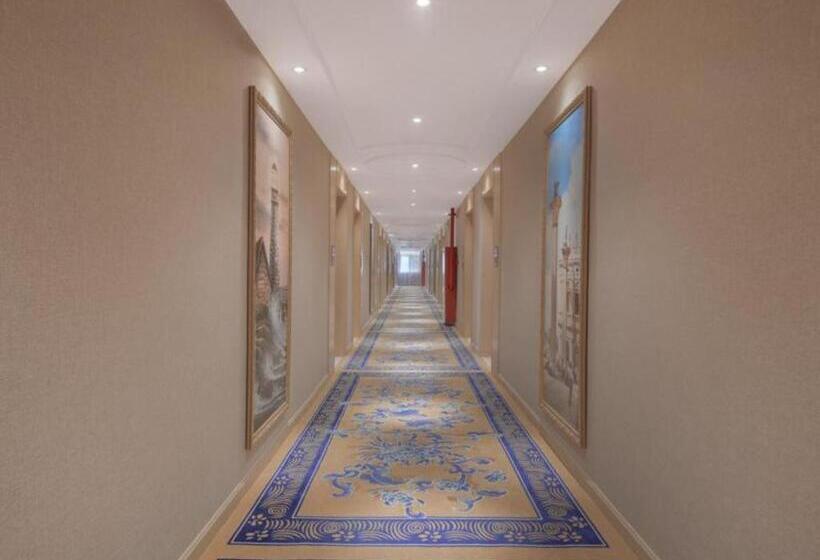 Vienna Hotel Shaanxi Xianyang Huitong China Square