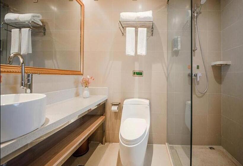 Vienna Hotel Xinjiang Karamay Taifu Plaza