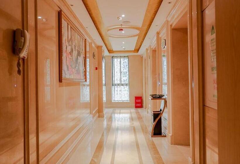 Vienna Hotel Yueyang East Station