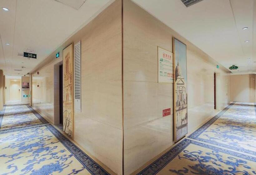 Vienna Hotel Zhengzhou 8th Street Economic Center Plaza Metro Station