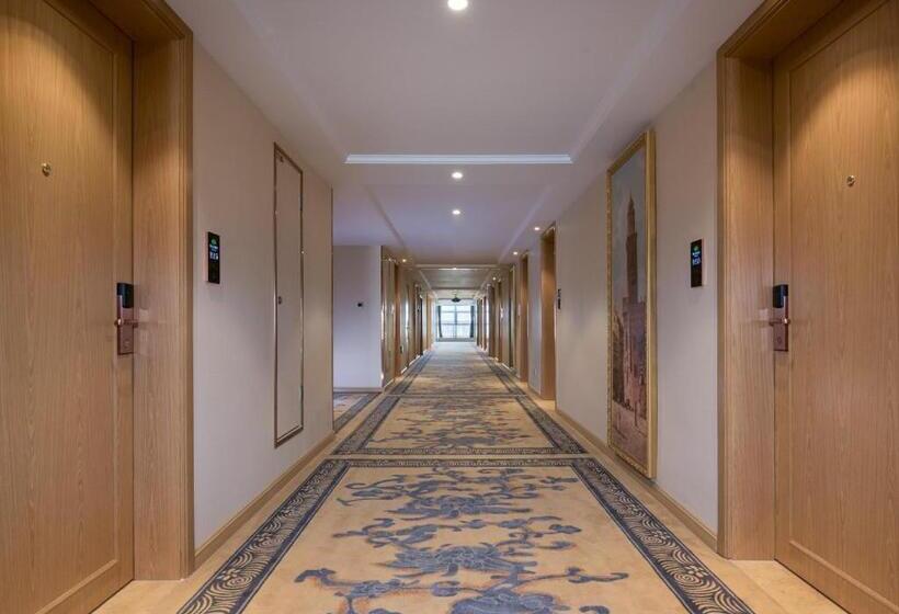 Vienna Hotel Zhengzhou East High Speed Railway Station