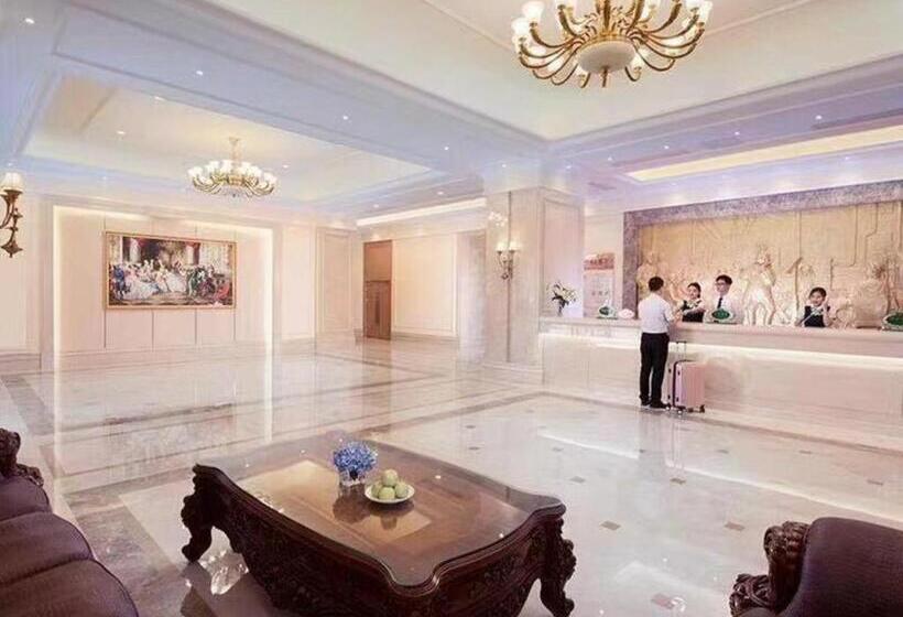 Vienna Hotel Zhengzhou East High Speed Railway Station