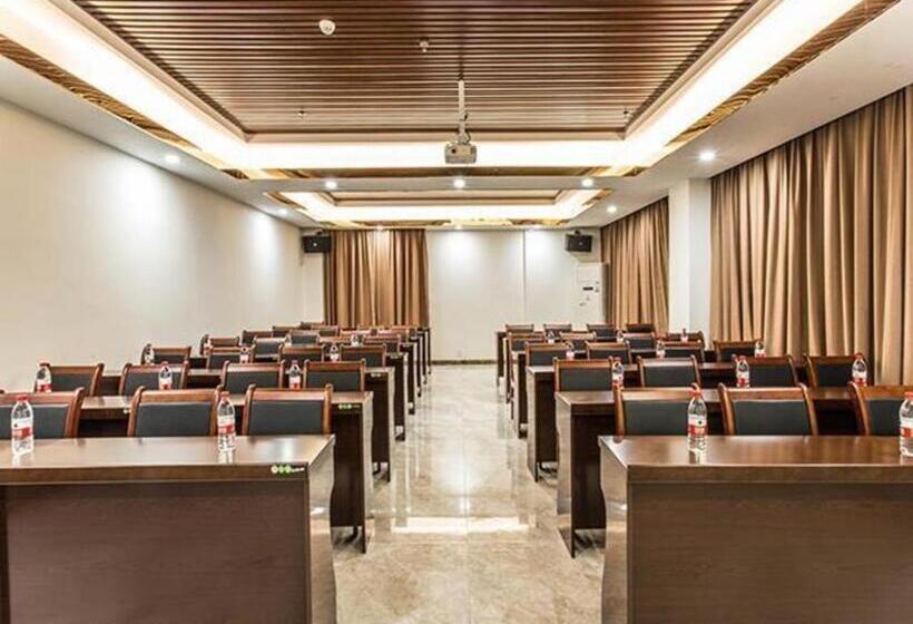 Borrman Hotel Beihai Avenue High Speed Railway Station