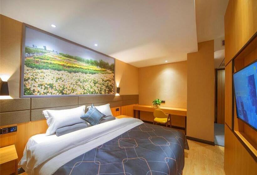 Chonpines Hotel·rizhao Yingbing Road Rt Mart