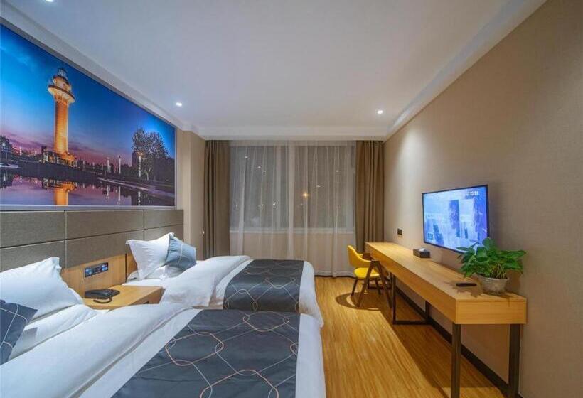 Chonpines Hotel·rizhao Yingbing Road Rt Mart