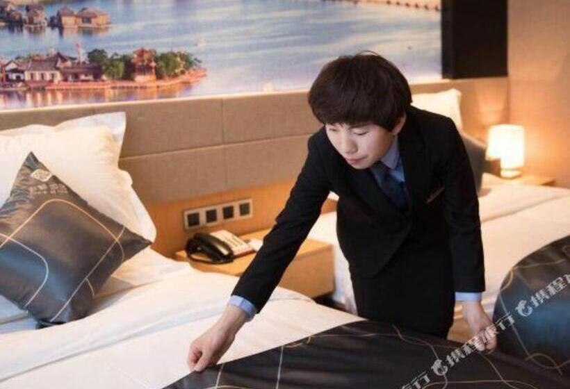 Chonpines Hotel·s Liaocheng City Centre Wuxing Department Store