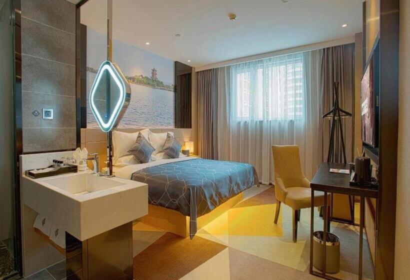 Chonpines Hotel·s Liaocheng City Centre Wuxing Department Store