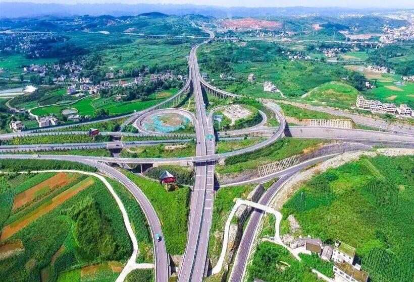 Chonpines Hotels·qianxi Shuixi