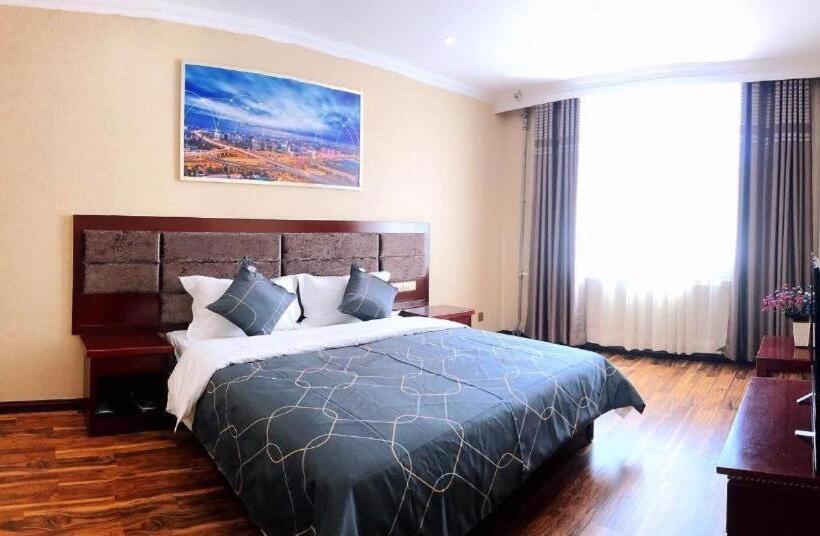 Chonpines Hotels·xining Qingzang Building