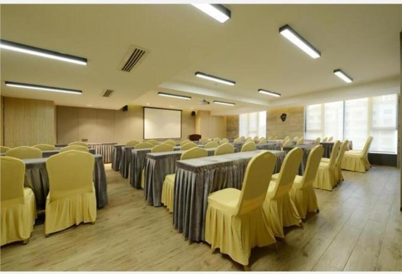 Echarm Hotel Guiyang Qianling Mountain