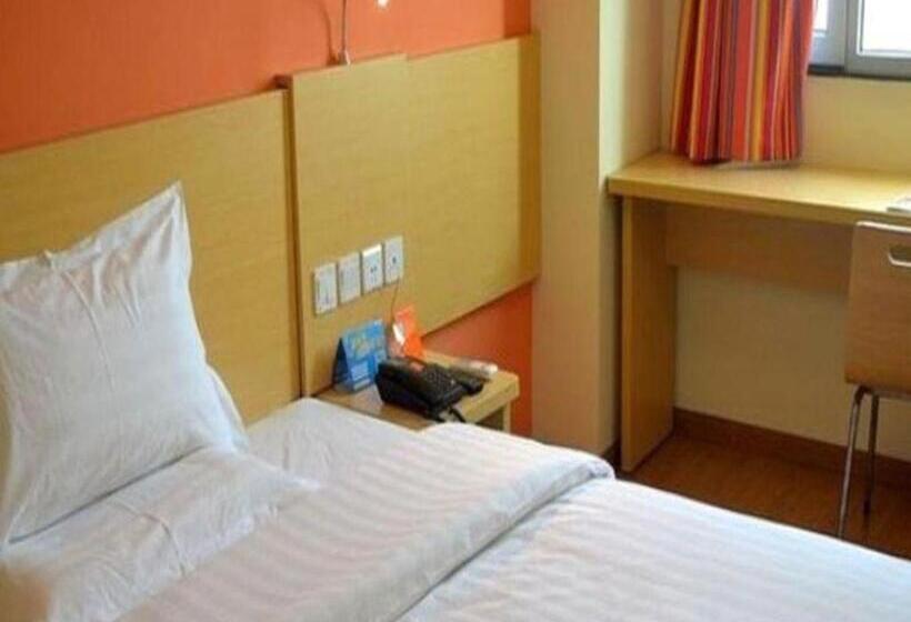 Hotelli 7 Days Inn Zhangzhou Pinghe Branch