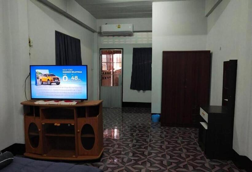 酒店 Chainarong Road