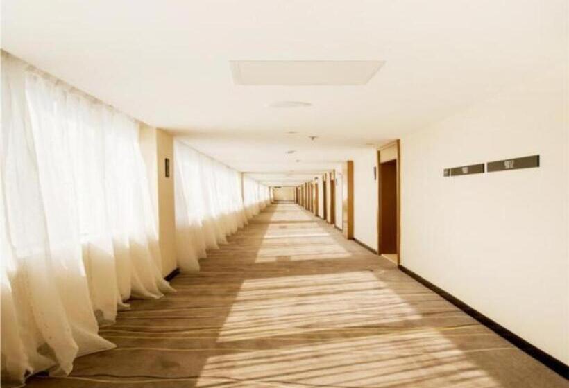 Отель City Comfort Inn Baise Forest Central City Hengji Plaza