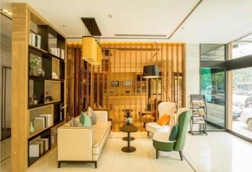 호텔 City Comfort Inn Baoding Xiongan New Area Xiong County Government