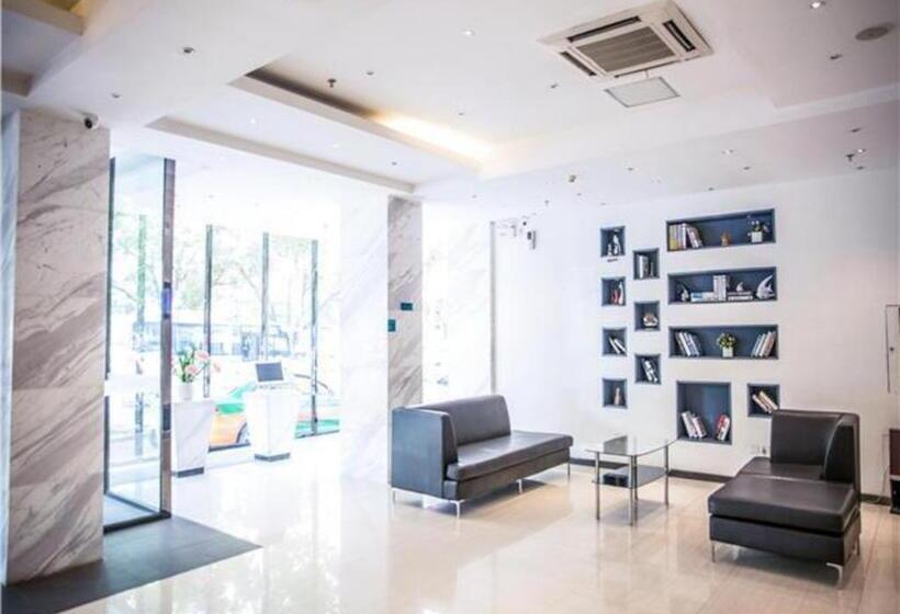 호텔 City Comfort Inn Beihai Beibu Gulf Golden Beach Underwater World