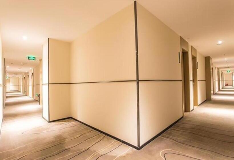 Отель City Comfort Inn Beihai Yintan International Ferry Terminal