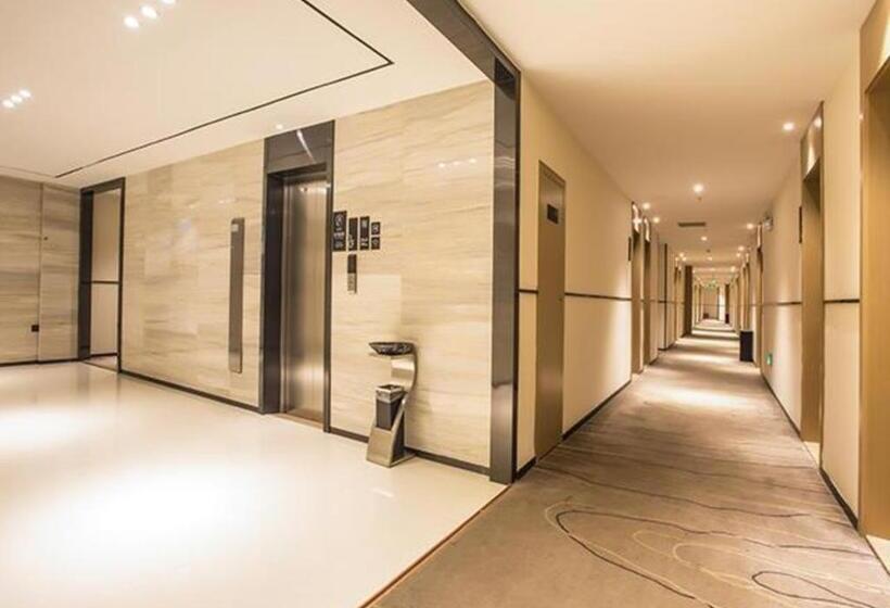 Отель City Comfort Inn Beihai Yintan International Ferry Terminal