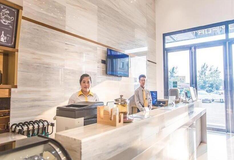 Отель City Comfort Inn Beihai Yintan International Ferry Terminal