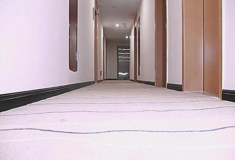 Отель City Comfort Inn Chenzhou Youa International Plaza