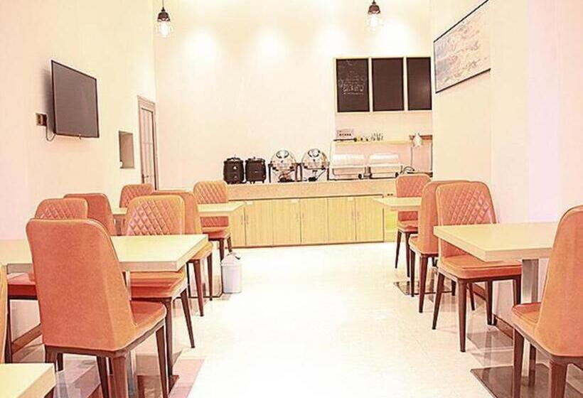 Отель City Comfort Inn Chenzhou Youa International Plaza