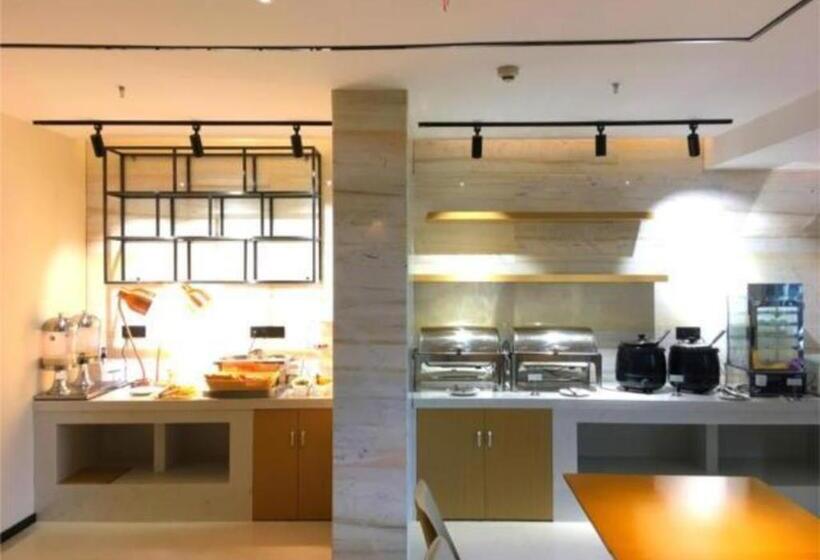 호텔 City Comfort Inn Ezhou Hengda