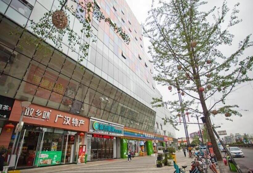 호텔 City Comfort Inn Guanghan Sanxingdui Bailun Plaza