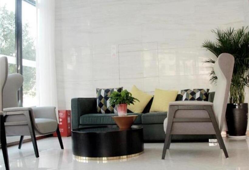 호텔 City Comfort Inn Loudi Sports Center