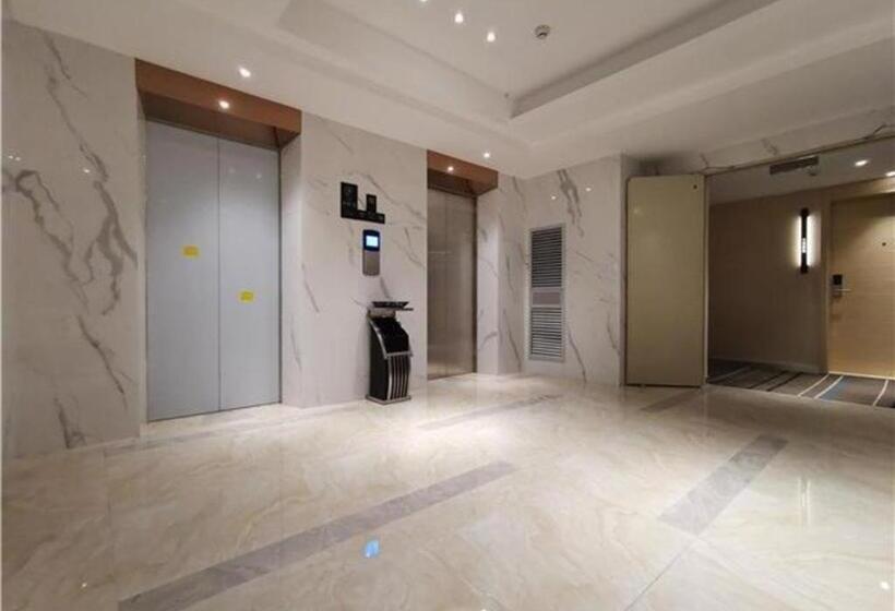 Отель City Comfort Inn Maoming Huazhou Railway Station