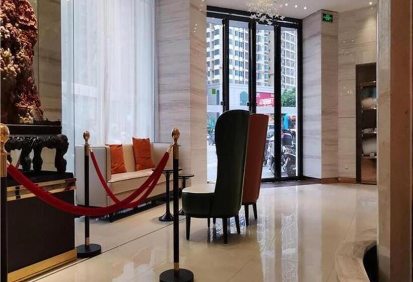 Отель City Comfort Inn Maoming Huazhou Railway Station