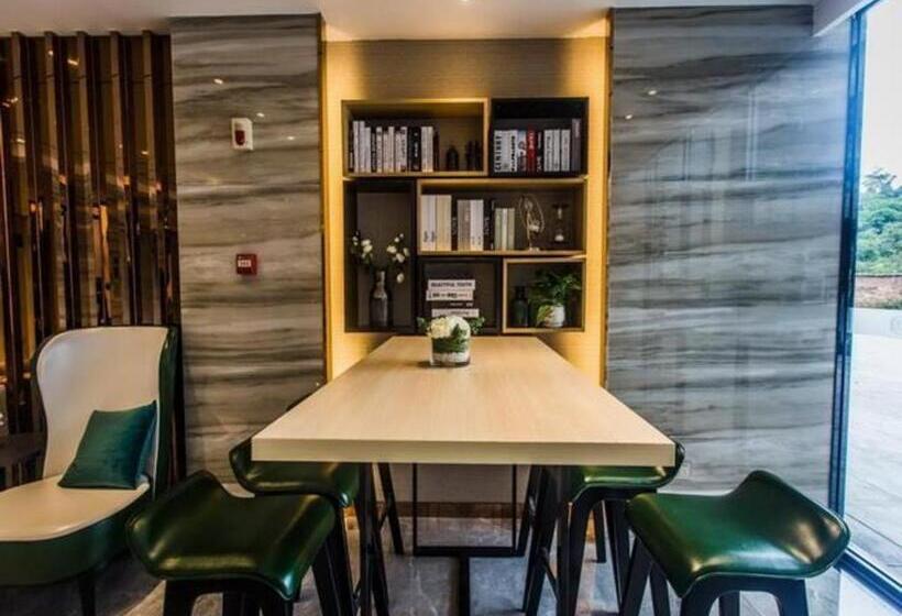 בית מלון כפרי City Comfort Inn Shaoguan High Speed Railway Station Xilian Examination Center